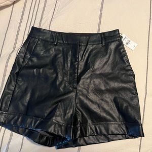 Leather express shorts